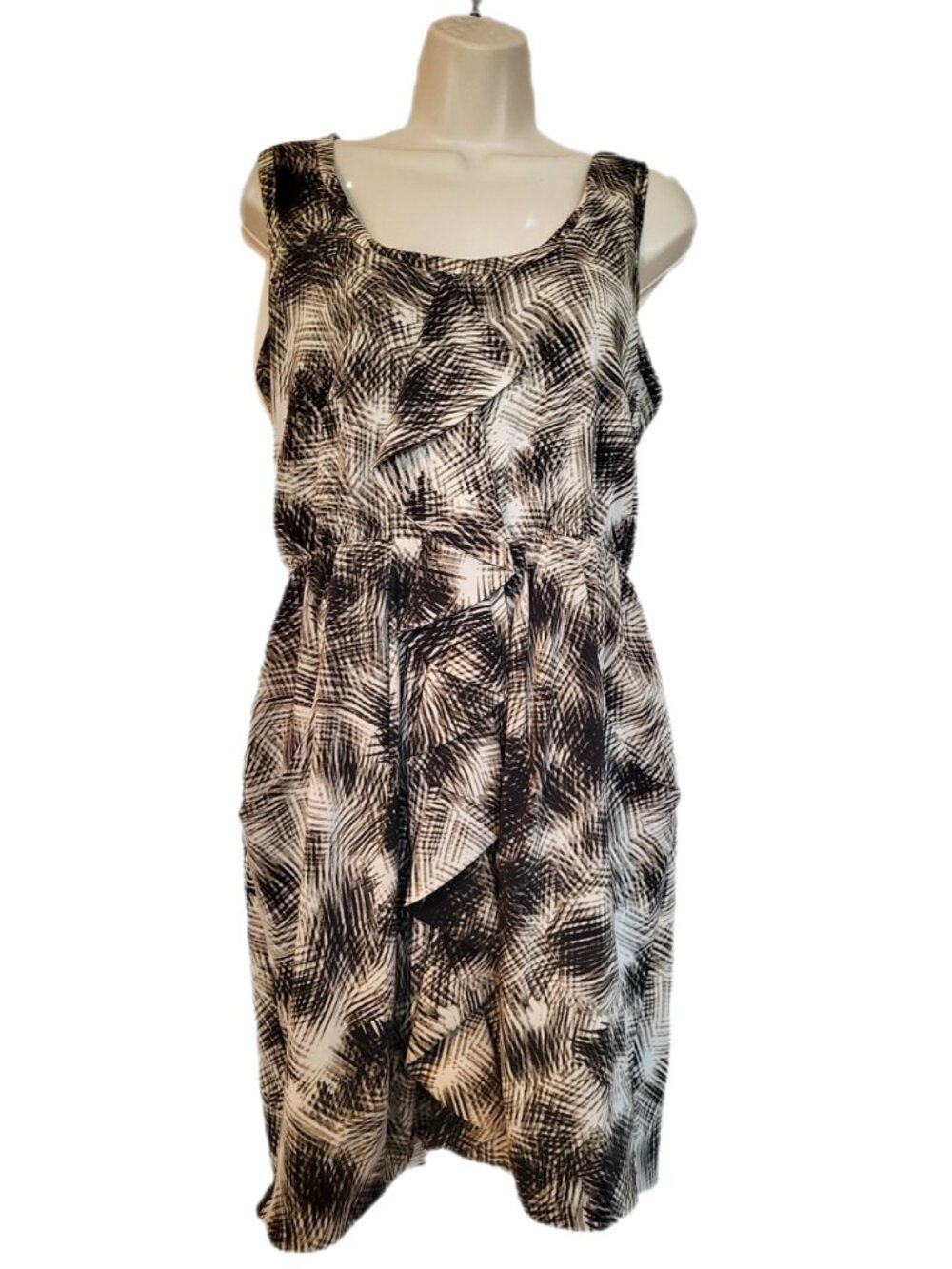CALVIN KLEIN Sleeveless Ruffle Dress Size Medium